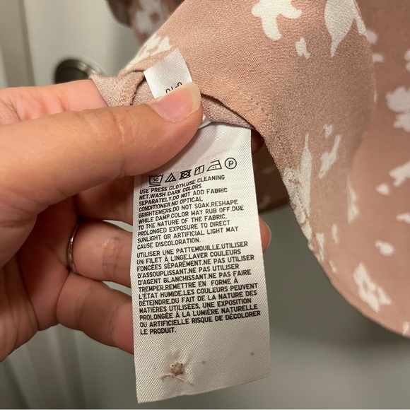 Uniqlo Pink Floral Blouse size xs - Picture 6 of 6